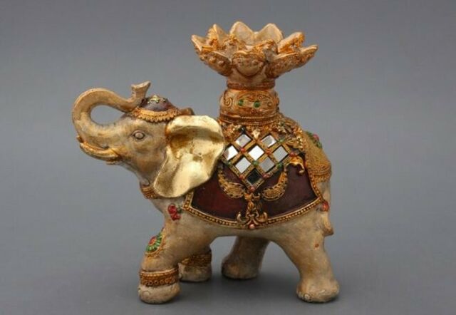 Amulet elephant - a symbol of longevity and wisdom